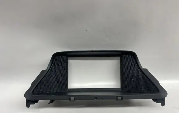 Mercedes-Benz CLS C218 X218 Radio/GPS head unit trim A2186800336 9029500