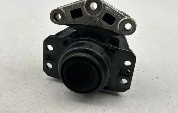 Engine mount bracket