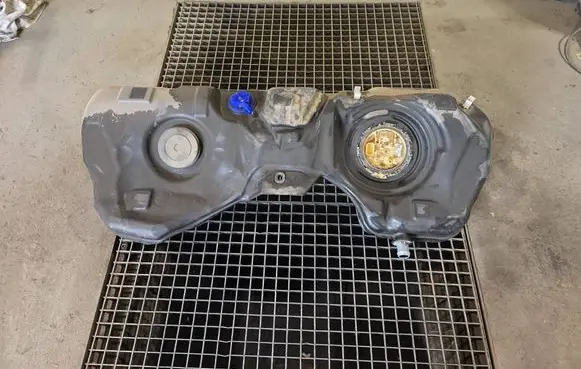 BMW 4 G22 G23 G24 G26 Fuel tank 7449036 7401430 7473447
