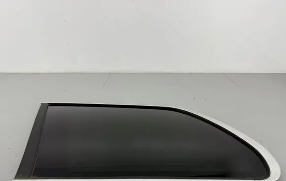 Volvo XC90 Rear side window 43R001604