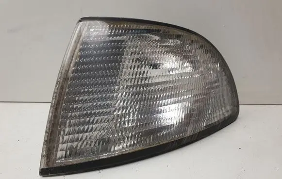 Audi A4 S4 B5 8D Front indicator light 8D0953049A 140611M