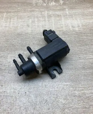 Volkswagen Transporter - Caravelle T5 Turbo solenoid valve 1J0906627C 72290303