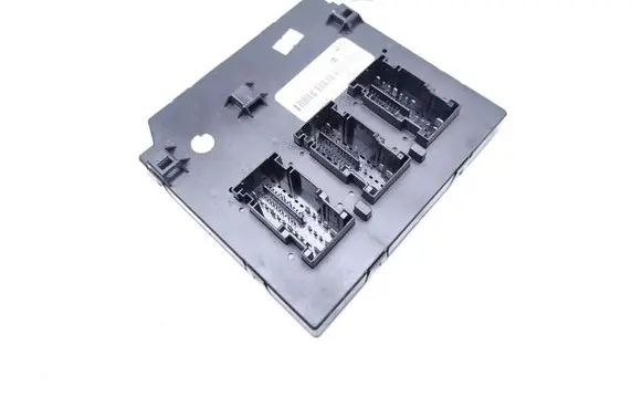 Audi A3 S3 A3 Sportback 8P Central body control module 8P0907063N 5DK00965328