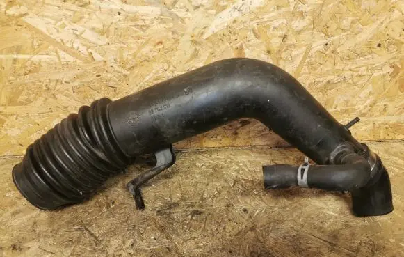 Opel Frontera B Air intake hose/pipe 897142010 15549