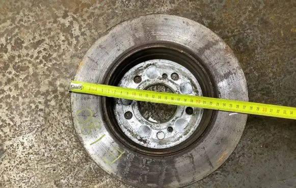 Mercedes-Benz C W203 Rear brake disc