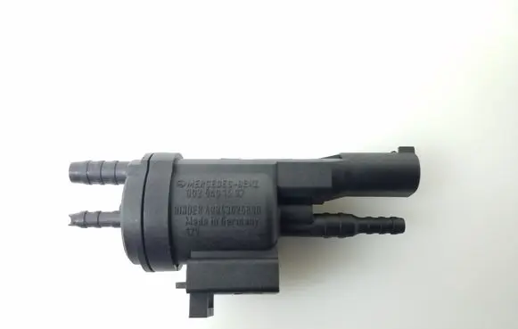 Mercedes-Benz C W204 Sensor A0025401497