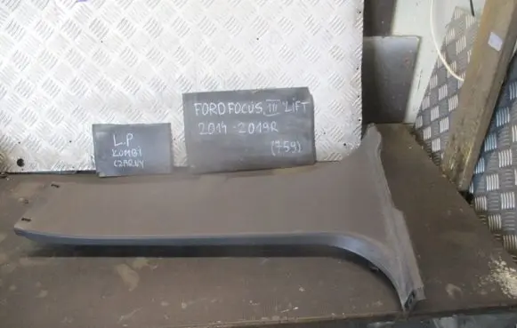 Ford Focus Other sill/pillar trim element 
