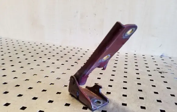 Mitsubishi Pajero Engine bonnet/hood hinges