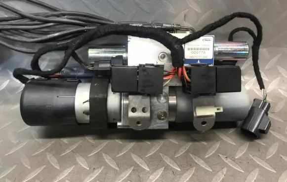 Aston Martin DB9 Convertible roof hydraulic pump HB70777-002