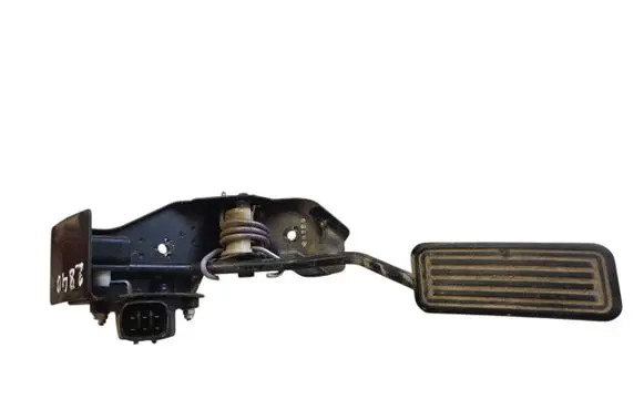 Toyota Avensis T250 Accelerator throttle pedal 7811135030