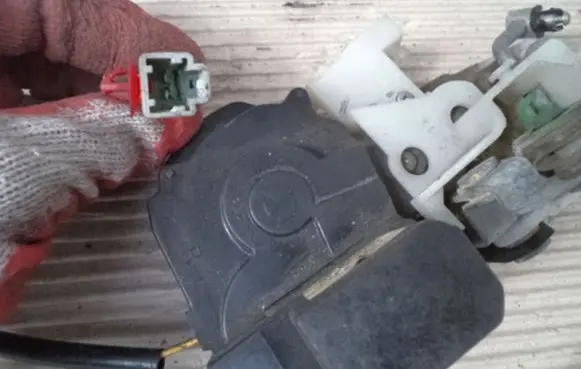 Honda Civic Rear door lock