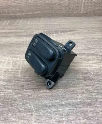 Mazda Xedos 6 Windscreen/window heater switch 3526 STANLEY