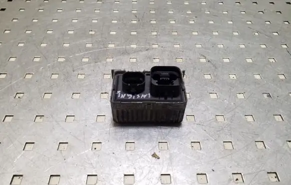 Opel Insignia A Glow plug pre-heat relay 55574293 0522122601