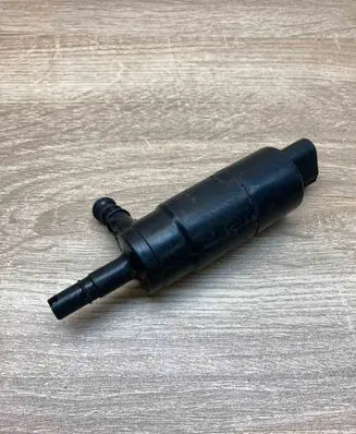 BMW 3 E90 E91 Headlight washer pump 20180320 26274