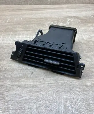BMW 5 E39 Dashboard side air vent grill/cover trim 9123299