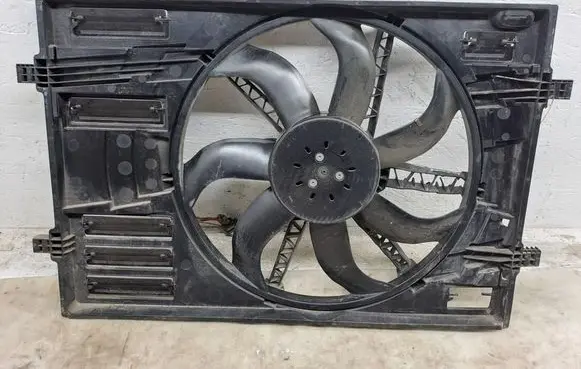 Seat Ibiza V (KJ) Radiator cooling fan shroud 2Q0959455