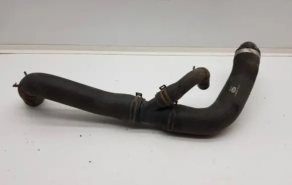 Land Rover Range Rover Sport L494 Engine coolant pipe/hose CPLA8286CA