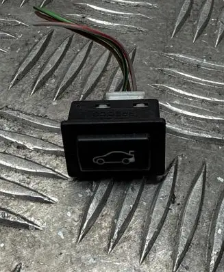 BMW 3 F30 F35 F31 Tailgate opening switch 9200316 140813