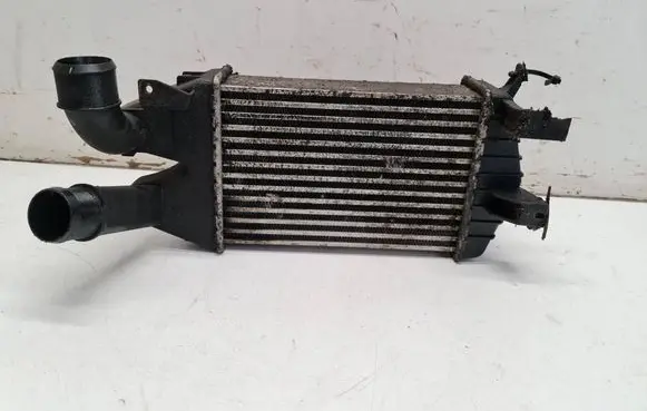 Opel Zafira B Intercooler air channel guide 13213402 WTP8630