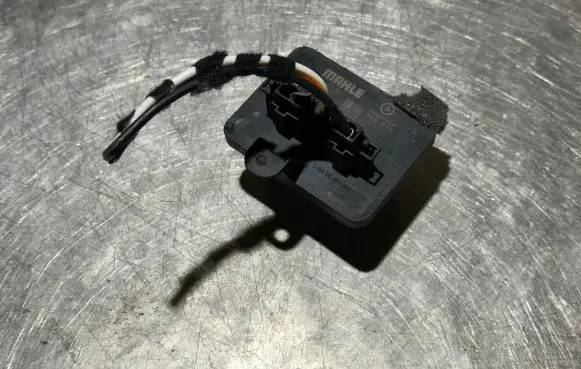 Citroen C4 III e-C4 Heater blower motor/fan resistor 7015011004