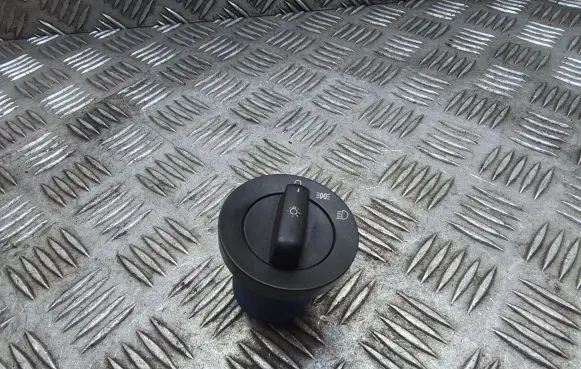 BMW 5 E39 Light switch 8352212 61318352212