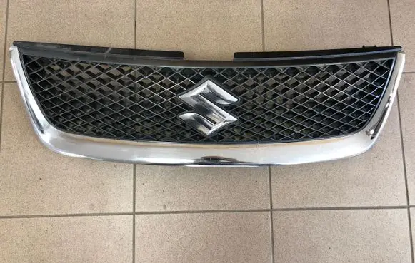 Suzuki Grand Vitara II Front grill 7174265J0
