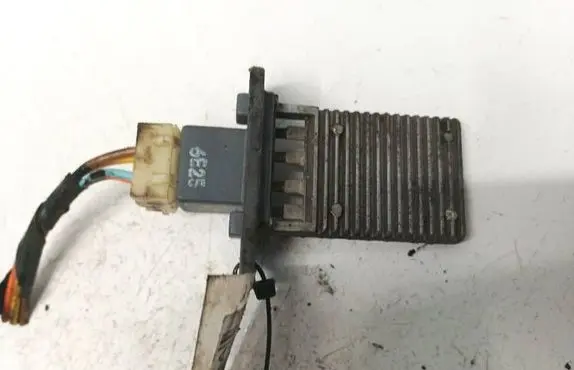 Chevrolet Aveo Heater blower motor/fan resistor 