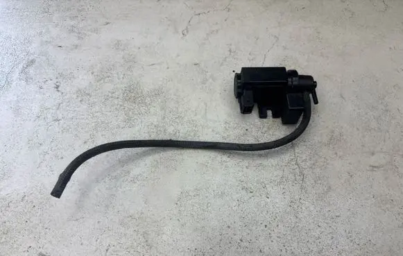 BMW 5 E60 E61 Turbo solenoid valve 7796634