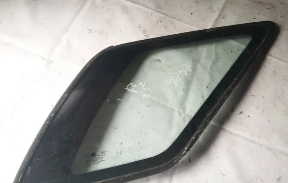 KIA Sorento Rear side window as2