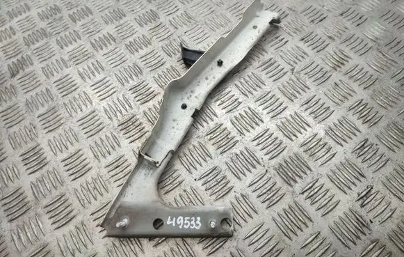 Audi A5 8T 8F Fender mounting bracket 8T0821135C