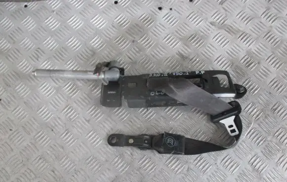 Volvo V50 Front seatbelt
