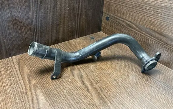 Iveco Daily 6th gen Engine coolant pipe/hose 504093141