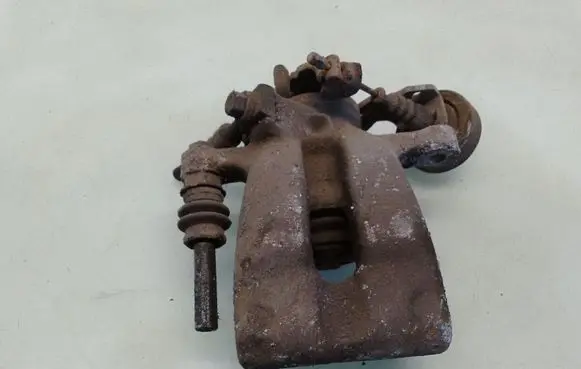 Opel Astra H Rear brake caliper