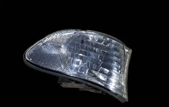 BMW 7 E38 Front indicator light 014441508 6737