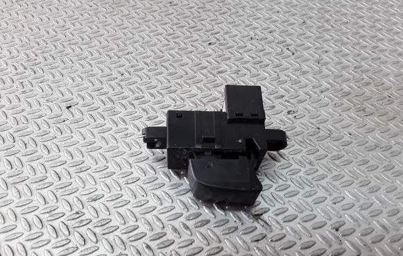 Nissan Primera Electric window control switch 25411AV600
