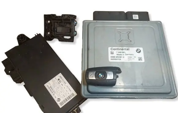 BMW 3 E90 E91 Engine ECU kit and lock set 7599881 5WK93729 DMEMSD812