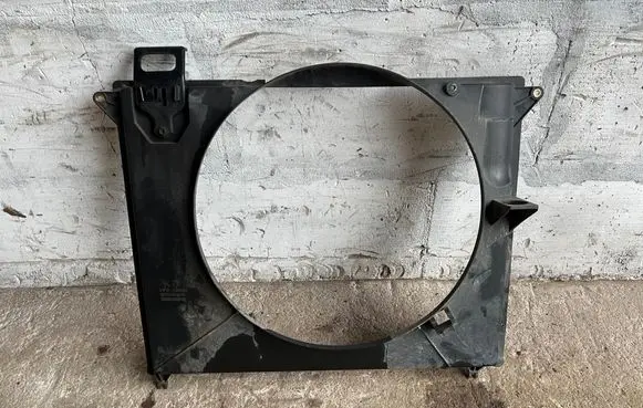 Toyota Hilux (AN10, AN20, AN30) Radiator cooling fan shroud 167110L070 230050001