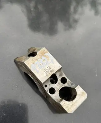 Volkswagen Transporter - Caravelle T5 Camshaft holder U1044