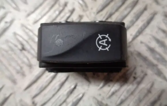 Renault Clio IV Other switches/knobs/shifts 251534917R