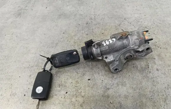 Volkswagen Polo IV 9N3 Ignition lock 4B0905851Q
