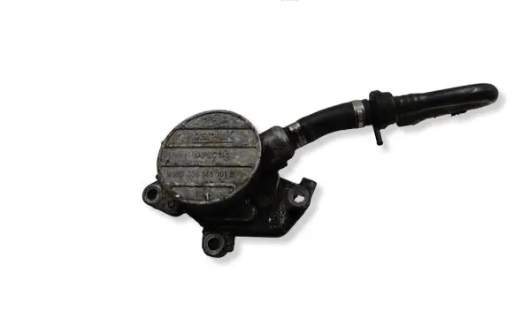 Volkswagen Golf IV Vacuum pump 038145101B