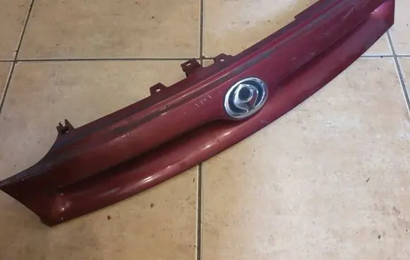 Mazda 626 Front grill GA8A50711