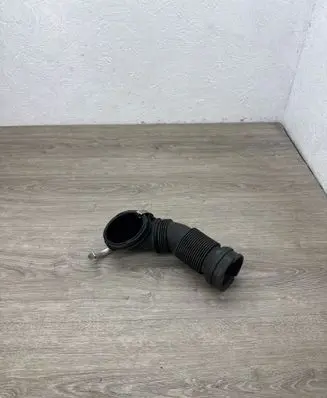 Volkswagen Golf V Turbo air intake inlet pipe/hose 06F129627F