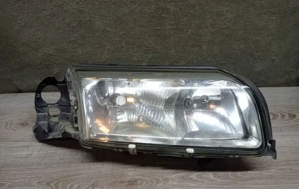 Volvo S80 Headlight/headlamp 89006405 8662856