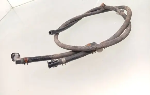 Toyota Avensis T270 Headlight washer hose/pipe 