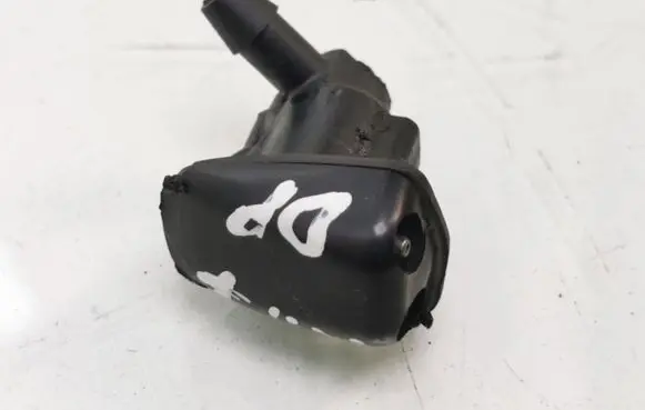 Toyota Avensis T250 Windshield washer spray nozzle 