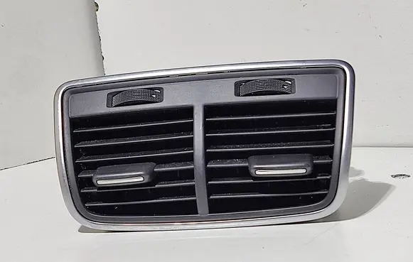 Audi A6 S6 C7 4G Rear air vent grill 4G0819203