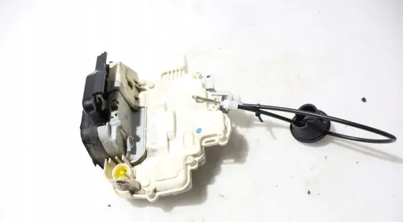 Audi A4 S4 B7 8E 8H Front door lock
