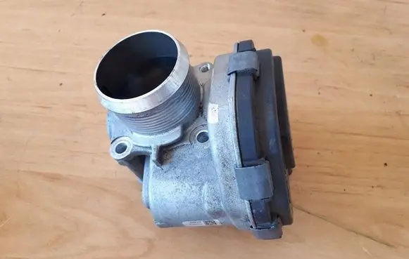 Audi A4 S4 B5 8D Throttle body valve 9673534480