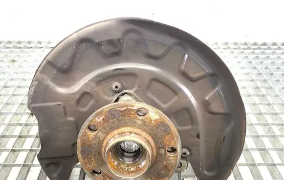 Volkswagen Golf VII Front wheel hub spindle knuckle